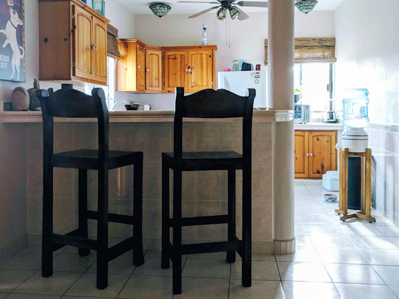 Early morning sunshine in the Casa j9 kitchen