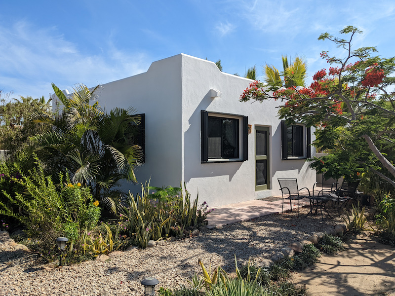 Casita j9 is separate and private